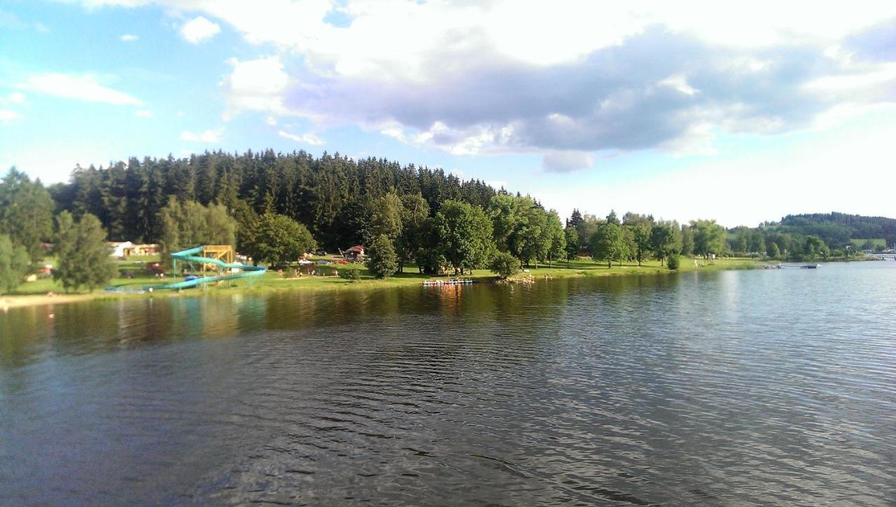 Hotel Kemp Lipno - Jenisov Horní Planá Exterior foto